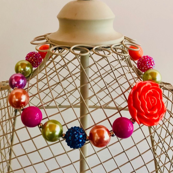 Jelly the Pug BUBBLEGUM Necklace - Picture 2 of 3